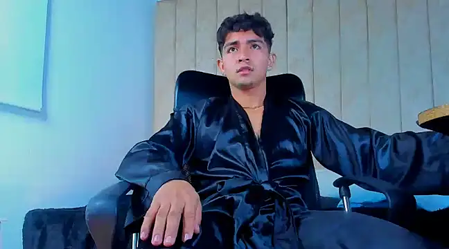 Snapshot of Muichiro_tokito1 chatting on 02-15-25, 07:27 Muichiro tokito1 online show from 02-15-25, 07:27