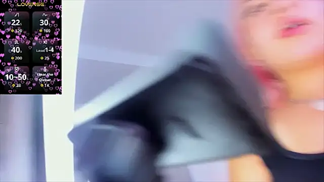 Snapshot of sammymoon chatting on 10-04-25, 05:33 sammymoon online show from 10-04-25, 05:33