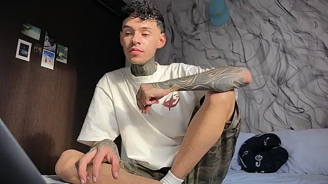 Saturno v online show from 04-15-26, 09:48