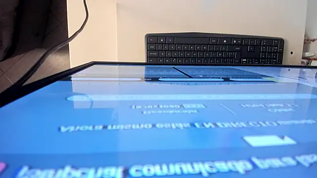 escarleth   online show from 03-19-25, 01:29