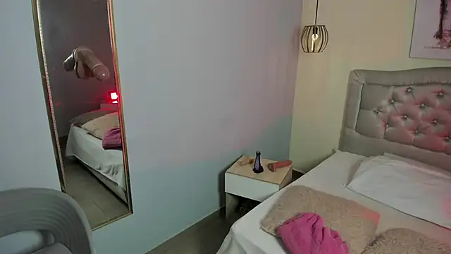 escarleth   online show from 11-13-25, 12:59