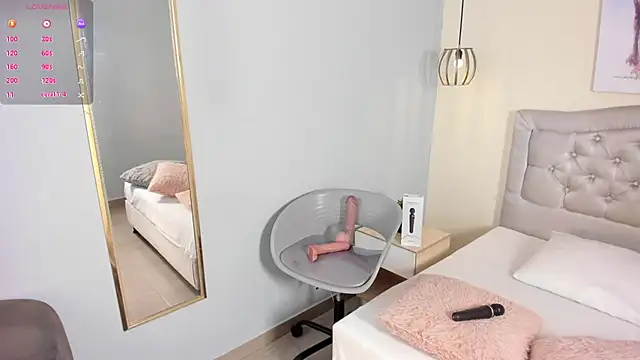 escarleth   online show from 07-08-26, 01:37