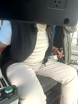 Snapshot of zilzop chatting on 12-02-25, 11:48 zilzop online show from 12-02-25, 11:48