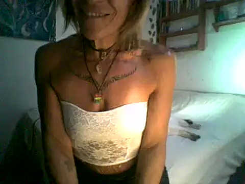 Snapshot of sabinytahot chatting on 01-11-25, 02:09 sabinytahot online show from 01-11-25, 02:09