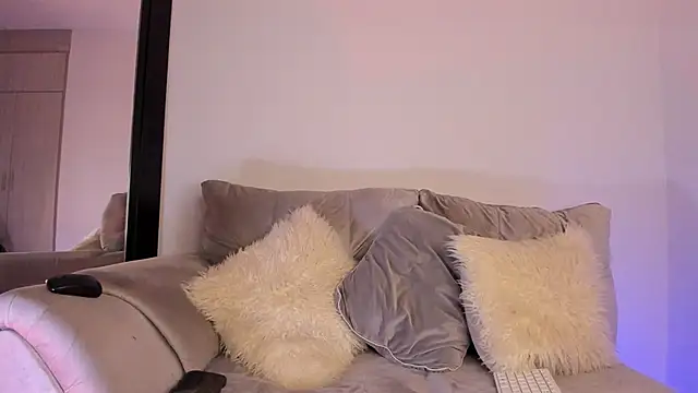 alanajonhsonm online show from 09-18-25, 06:37