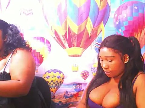 Snapshot of SexcGals chatting on 12-06-24, 07:56 SexcGals online show from 12-06-24, 07:56