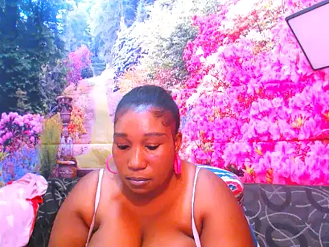 Snapshot of SexcGals chatting on 02-02-25, 07:14 SexcGals online show from 02-02-25, 07:14