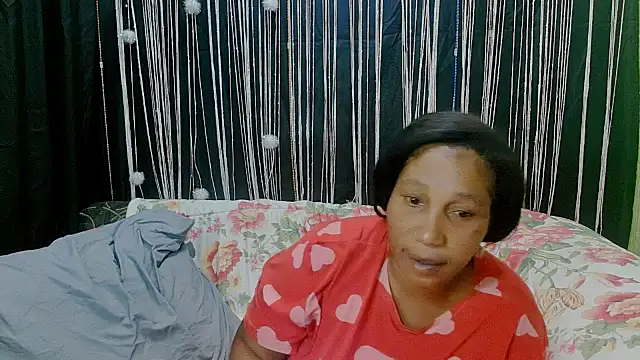 Snapshot of SexcGals chatting on 11-06-25, 06:42 SexcGals online show from 11-06-25, 06:42