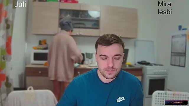 Snapshot of fcjuicy_pussy chatting on 12-22-24, 06:17 fcjuicy pussy online show from 12-22-24, 06:17