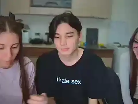 Snapshot of fcjuicy_pussy chatting on 02-07-25, 05:51 fcjuicy pussy online show from 02-07-25, 05:51