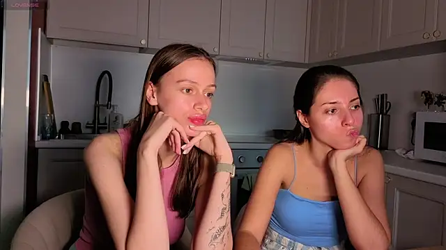 Snapshot of fcjuicy_pussy chatting on 10-09-25, 12:25 fcjuicy pussy online show from 10-09-25, 12:25