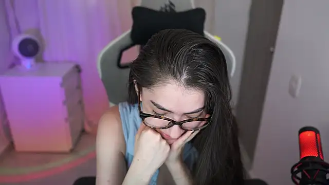 Snapshot of anyacutex chatting on 10-25-25, 09:53 anyacutex online show from 10-25-25, 09:53