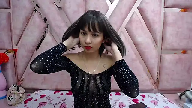 Paris Petit online show from 04-19-26, 03:28