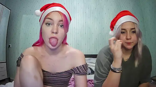 Snapshot of ChrisGirls chatting on 12-30-24, 01:25 ChrisGirls online show from 12-30-24, 01:25