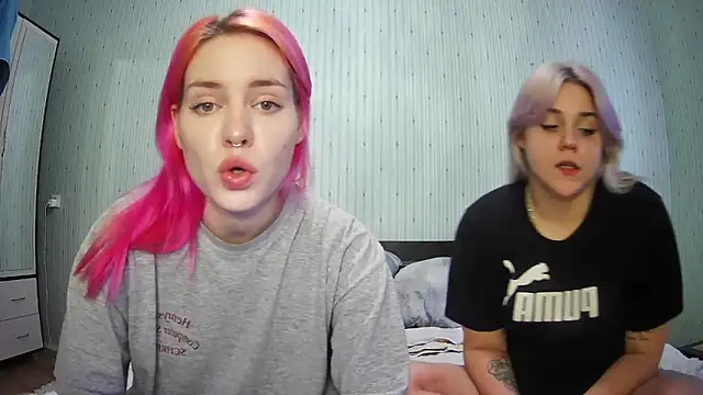 Snapshot of ChrisGirls chatting on 01-07-25, 10:11 ChrisGirls online show from 01-07-25, 10:11