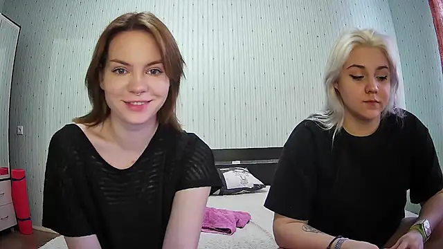 Snapshot of ChrisGirls chatting on 02-18-25, 10:27 ChrisGirls online show from 02-18-25, 10:27
