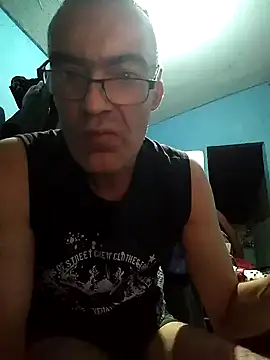 Snapshot of hugosafado333 chatting on 02-26-25, 05:09 hugosafado333 online show from 02-26-25, 05:09