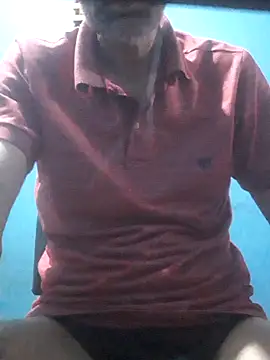 Snapshot of hugosafado333 chatting on 10-31-25, 03:51 hugosafado333 online show from 10-31-25, 03:51