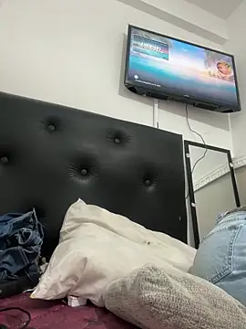 Snapshot of Zairaisak chatting on 02-08-26, 02:37 Zairaisak online show from 02-08-26, 02:37