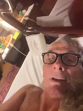 4n4l1zz4m1 online show from 04-18-26, 11:05