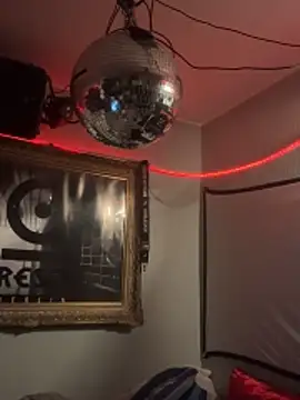 Snapshot of pillepallex84x chatting on 12-18-25, 01:22 pillepallex84x online show from 12-18-25, 01:22