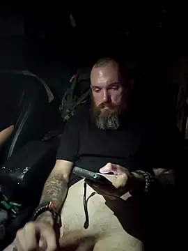 Snapshot of lit702 chatting on 10-10-25, 04:00 lit702 online show from 10-10-25, 04:00