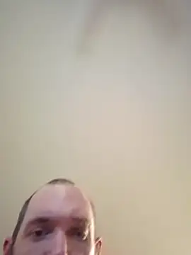 Snapshot of lit702 chatting on 10-15-25, 08:53 lit702 online show from 10-15-25, 08:53