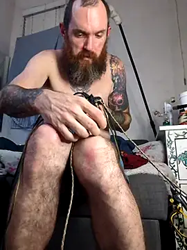 Snapshot of lit702 chatting on 10-27-25, 08:29 lit702 online show from 10-27-25, 08:29