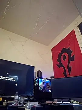 Snapshot of lit702 chatting on 10-28-25, 03:47 lit702 online show from 10-28-25, 03:47