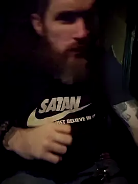 Snapshot of lit702 chatting on 11-01-25, 04:03 lit702 online show from 11-01-25, 04:03