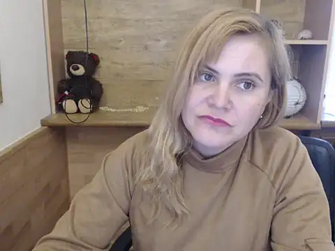 DaniellaKiss online show from 04-25-26, 01:41