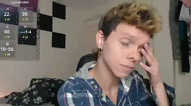 Snapshot of bryamado69 chatting on 03-08-25, 02:45 bryamado69 online show from 03-08-25, 02:45