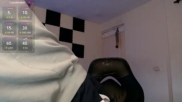 Snapshot of bryamado69 chatting on 09-20-25, 11:33 bryamado69 online show from 09-20-25, 11:33