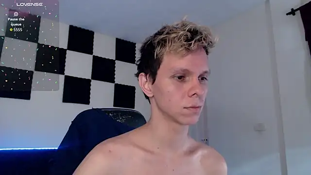 Snapshot of bryamado69 chatting on 09-24-25, 01:25 bryamado69 online show from 09-24-25, 01:25