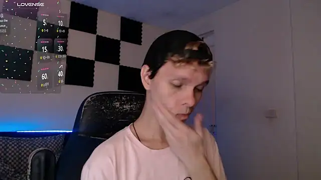 Snapshot of bryamado69 chatting on 10-22-25, 01:39 bryamado69 online show from 10-22-25, 01:39