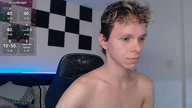 Snapshot of bryamado69 chatting on 10-23-25, 07:01 bryamado69 online show from 10-23-25, 07:01