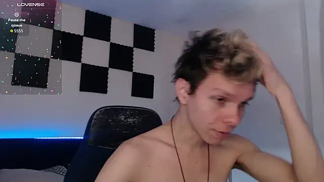 Snapshot of bryamado69 chatting on 10-24-25, 02:46 bryamado69 online show from 10-24-25, 02:46