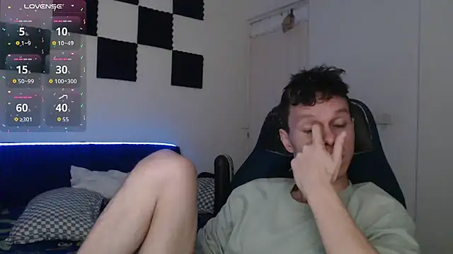 Snapshot of bryamado69 chatting on 11-20-25, 06:13 bryamado69 online show from 11-20-25, 06:13