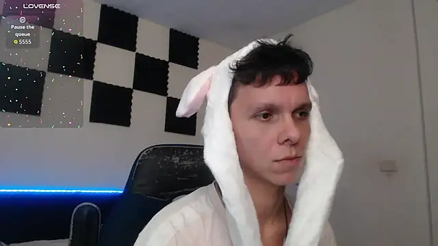 Snapshot of bryamado69 chatting on 11-30-25, 05:11 bryamado69 online show from 11-30-25, 05:11