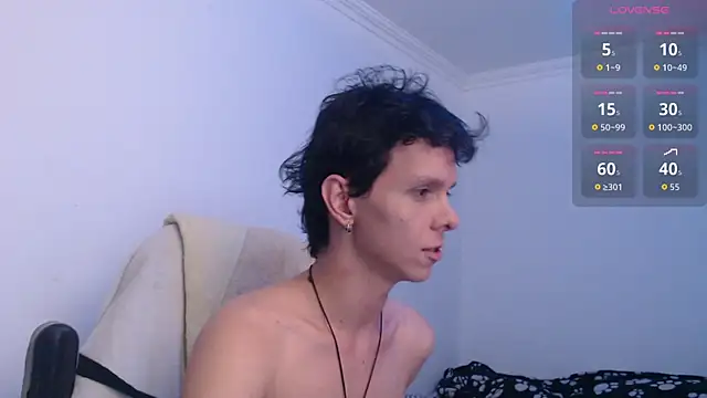 bryamado69 online show from 04-25-26, 03:53