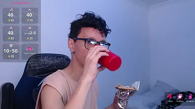 bryamado69 online show from 07-08-26, 01:54