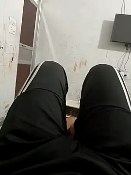 Snapshot of Gururonny07 chatting on 02-15-25, 04:03 Gururonny07 online show from 02-15-25, 04:03