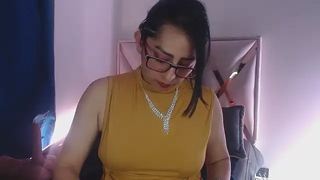 Snapshot of Andrea_Sexx_ chatting on 02-06-25, 08:34 Andrea Sexx  online show from 02-06-25, 08:34
