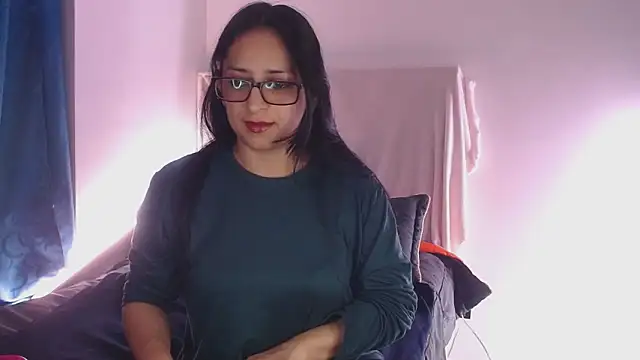 Snapshot of Andrea_Sexx_ chatting on 02-11-25, 01:10 Andrea Sexx  online show from 02-11-25, 01:10