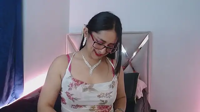 Snapshot of Andrea_Sexx_ chatting on 02-15-25, 10:31 Andrea Sexx  online show from 02-15-25, 10:31