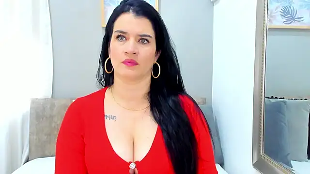 Snapshot of LenaRuiz_ chatting on 01-29-25, 12:13 LenaRuiz online show from 01-29-25, 12:13