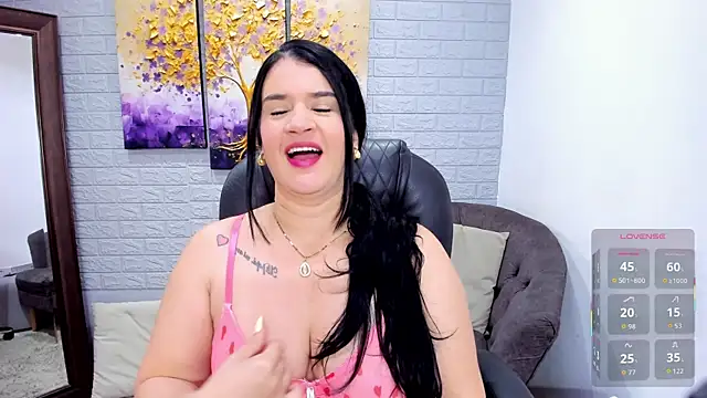 LenaRuiz  online show from 04-25-26, 12:08