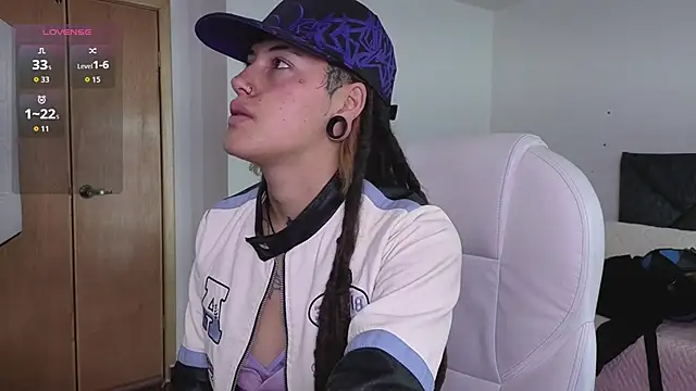  sharlotte777 online show from 11-07-25, 02:28