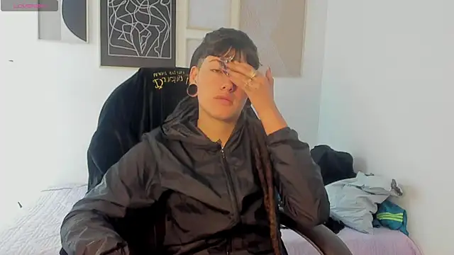  sharlotte777 online show from 11-28-25, 01:58