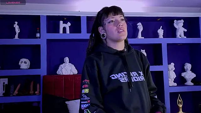  sharlotte777 online show from 04-09-26, 02:55